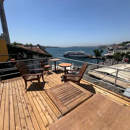 Levant De Luxe Inn *