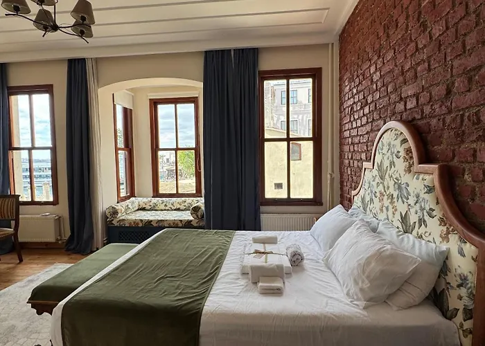 Mini-hôtel Levant De Luxe *