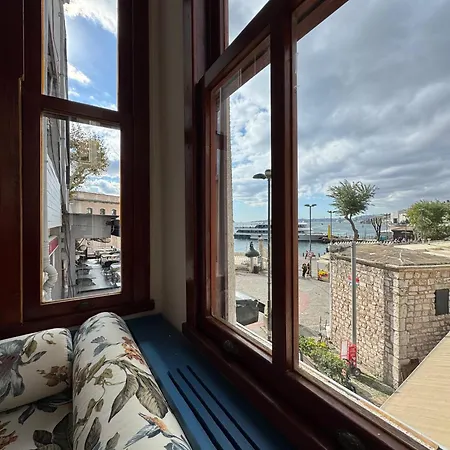 Levant De Luxe Zajazd